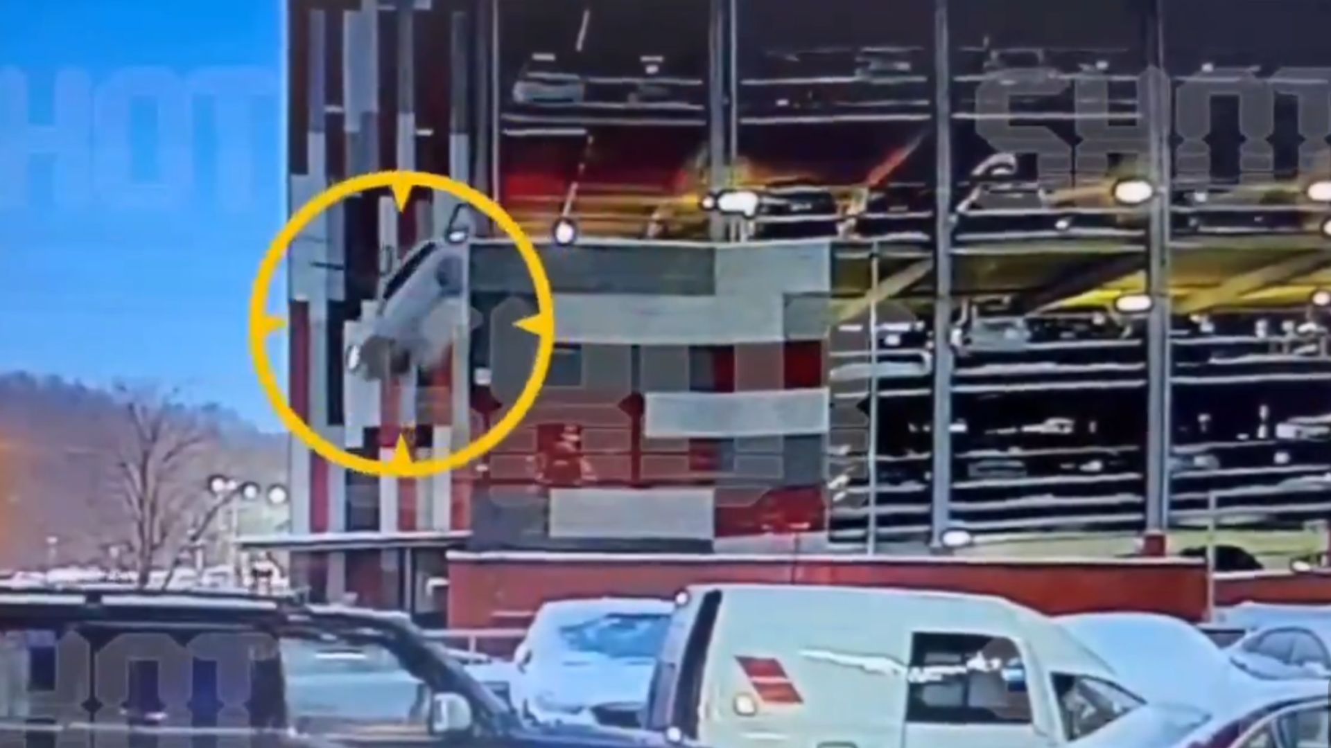 A Russian Guy Drove His Volkswagen Touareg Off A Parking Garage And Lived