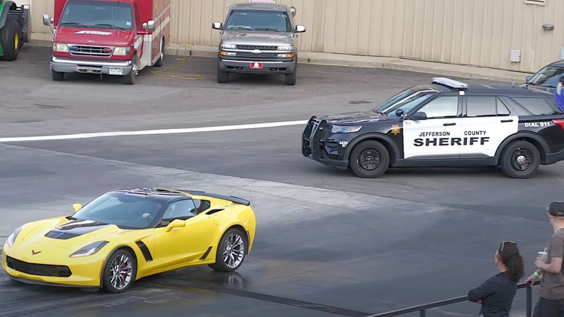 Ford Explorer Police SUV Races Corvette Z06