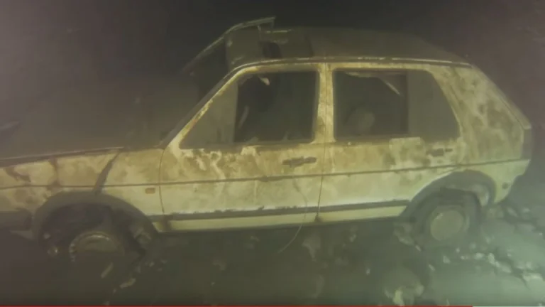 Dozens-Of-Cars-Have-Been-Dumped-In-Italian-Lake