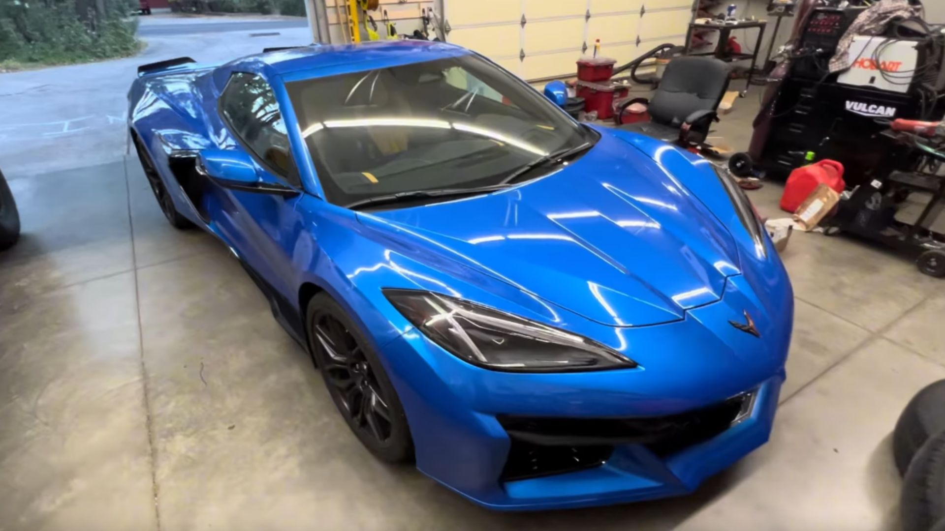 C8 Z06 Corvette Owner Shares Horrible Dealer Service