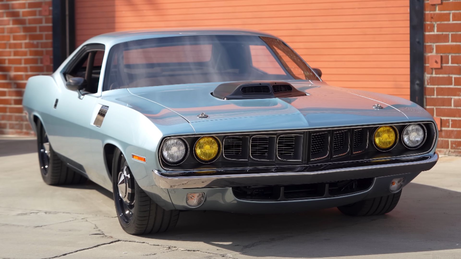 71 Cuda Clobbers The Competition With Hellephant Power