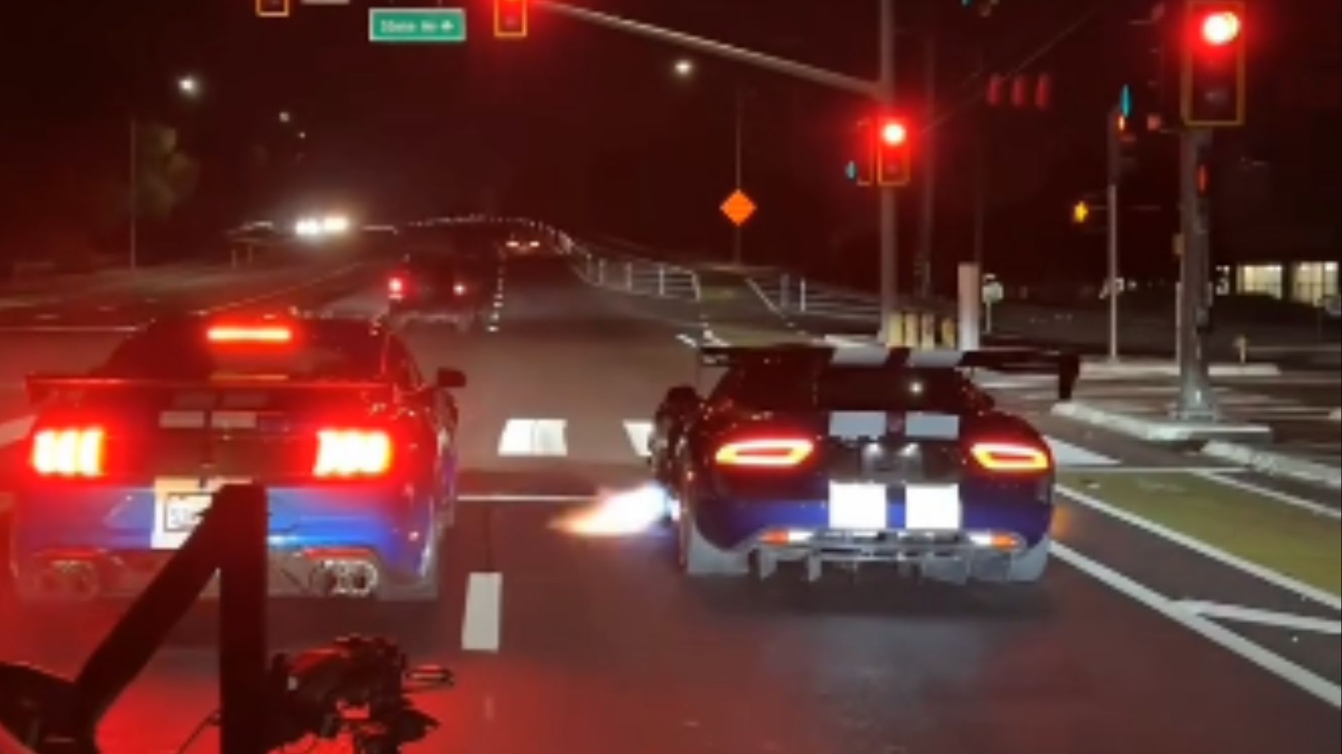 Heavily Modified Dodge Viper Intimidates Shelby GT500 At A Red Light