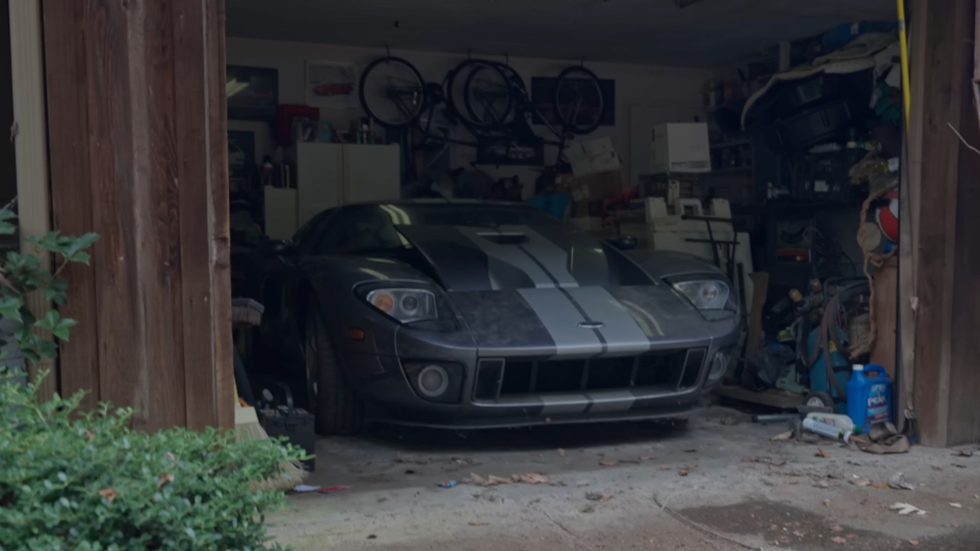Moldy Ford GT Supercar Left To Rot Starts Up But Probably Shouldnt