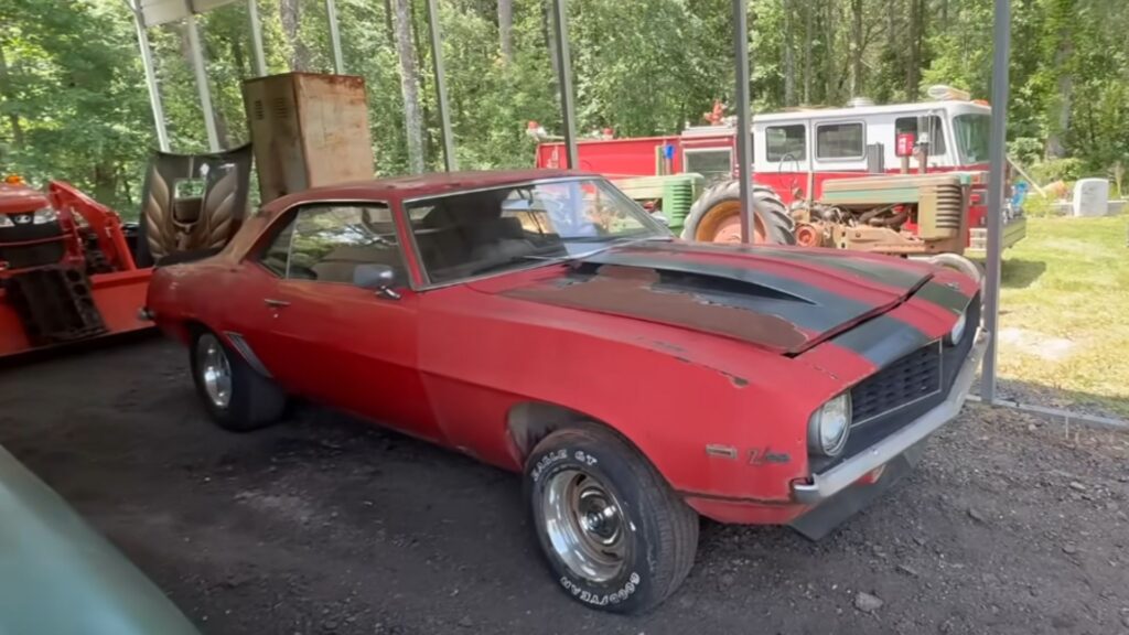 Image via Backyard Barn Finds/YouTube