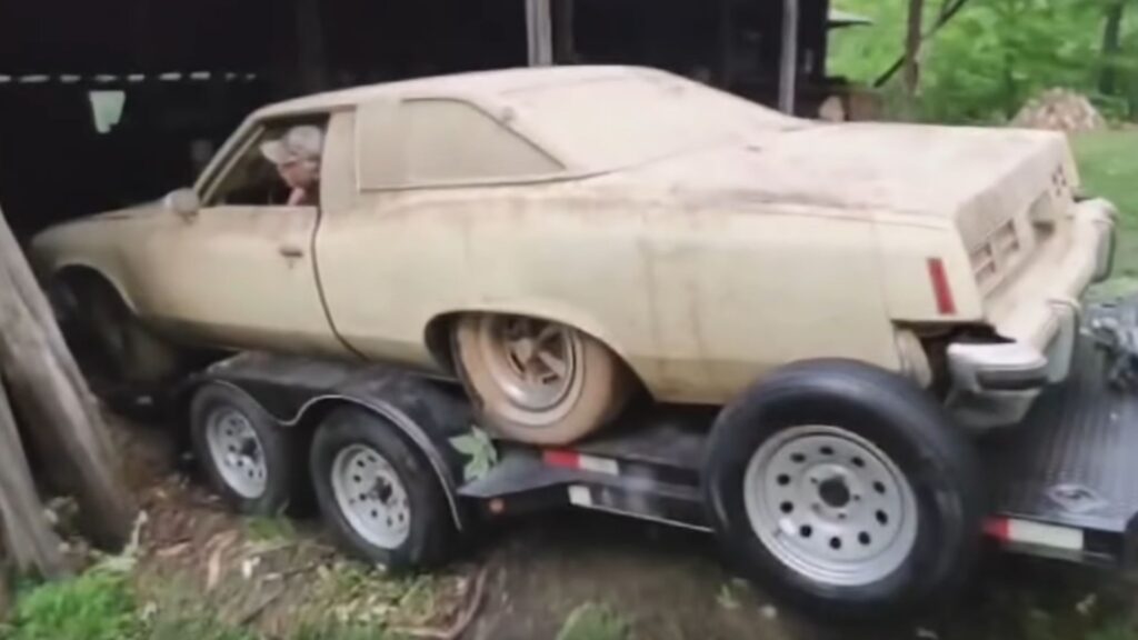 Image via Bobs Classic Cars & Parts/YouTube