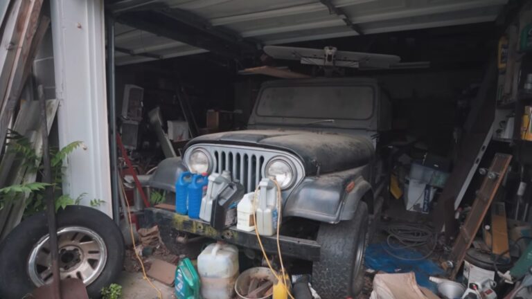 Car Hunter Bags John Belushis Old Jeep