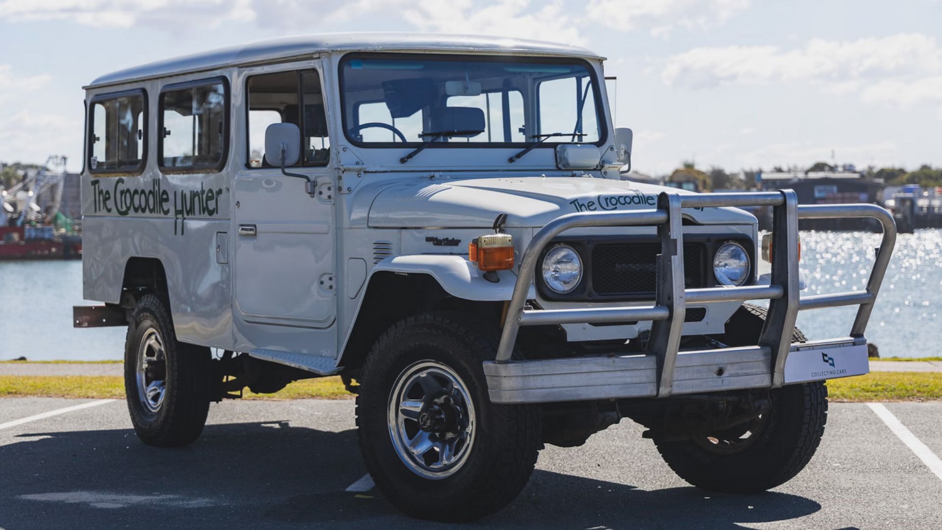 Steve Irwins Crocodile Hunter Land Cruiser Is Up For Grabs