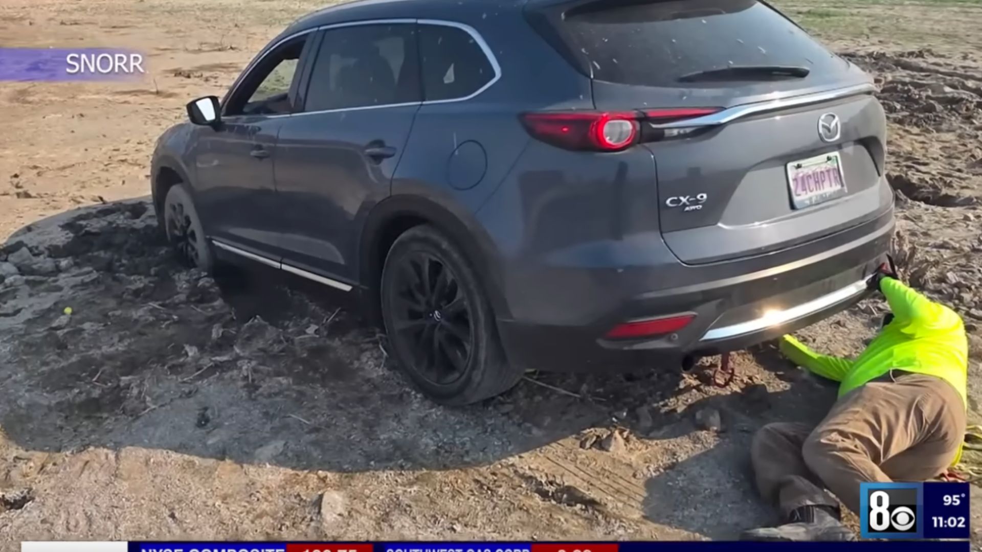 Travelers Get Stuck Off Roading After Interstate Shutdown2