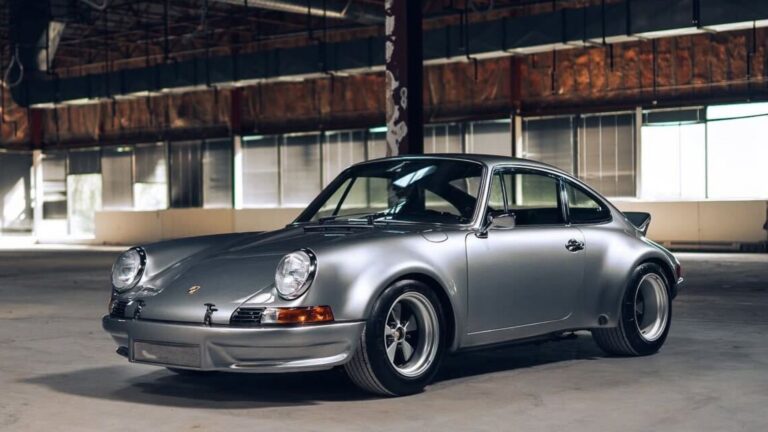 Joe Rogan Snags Porsche 911 From The RSR Project