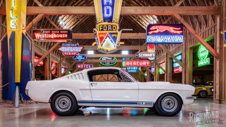 mustang-881