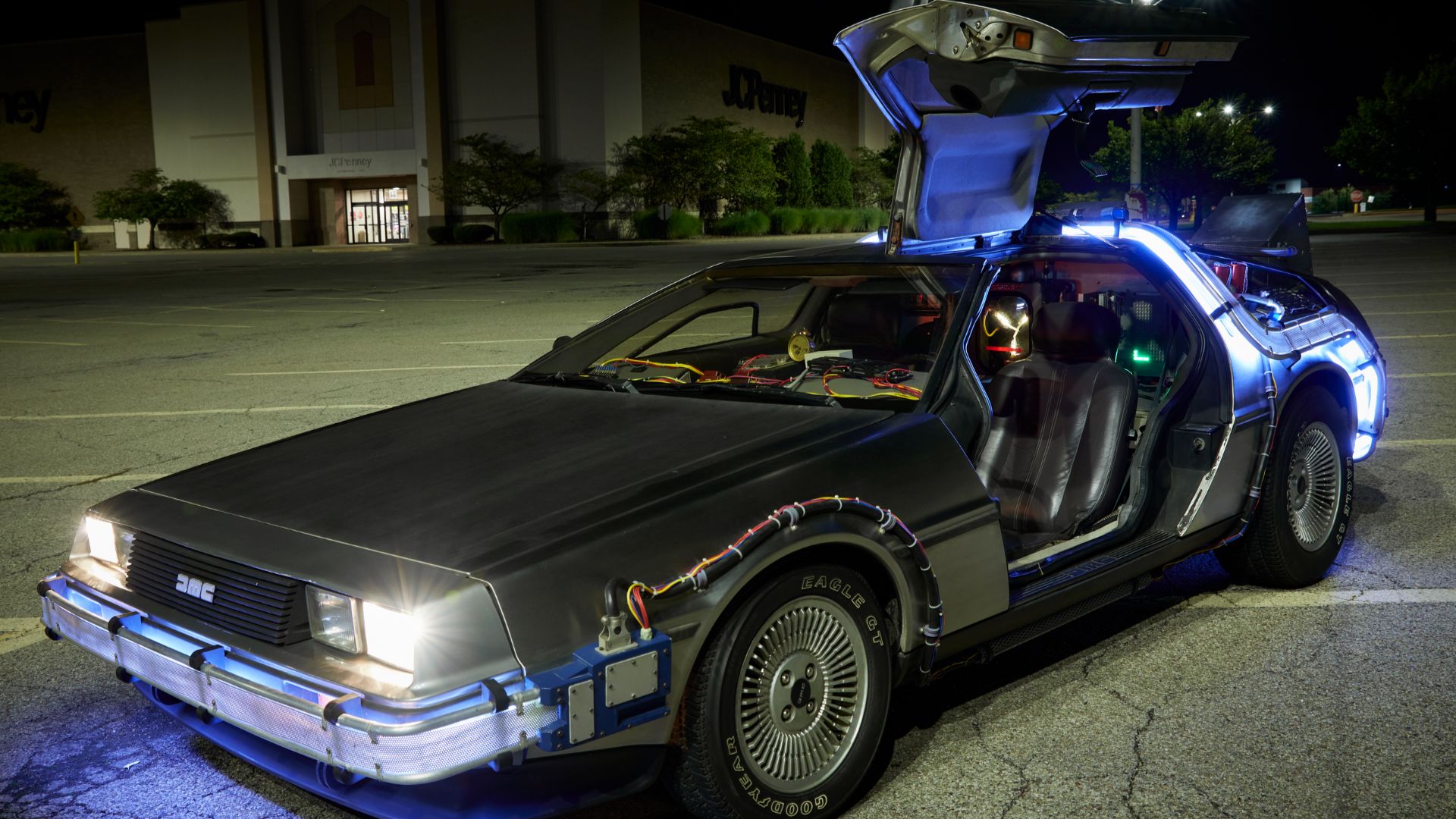 delorean-2037