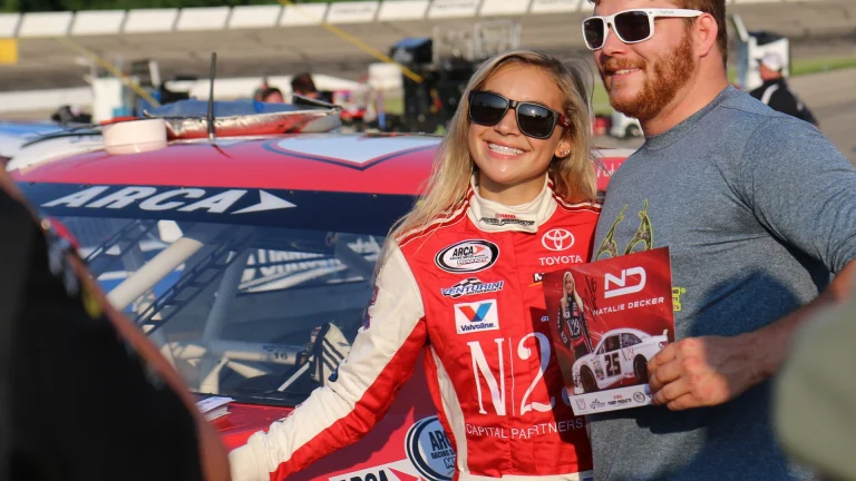 Natalie_Decker_poses_with_fan_2018_ARCA_Madison