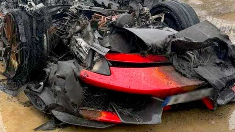crashed-4874