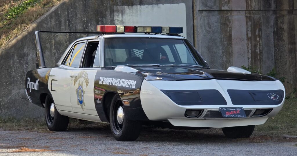 Tribute Plymouth Satellite sedan built as a homage to the New Mexico State Police Blackbird Superbird