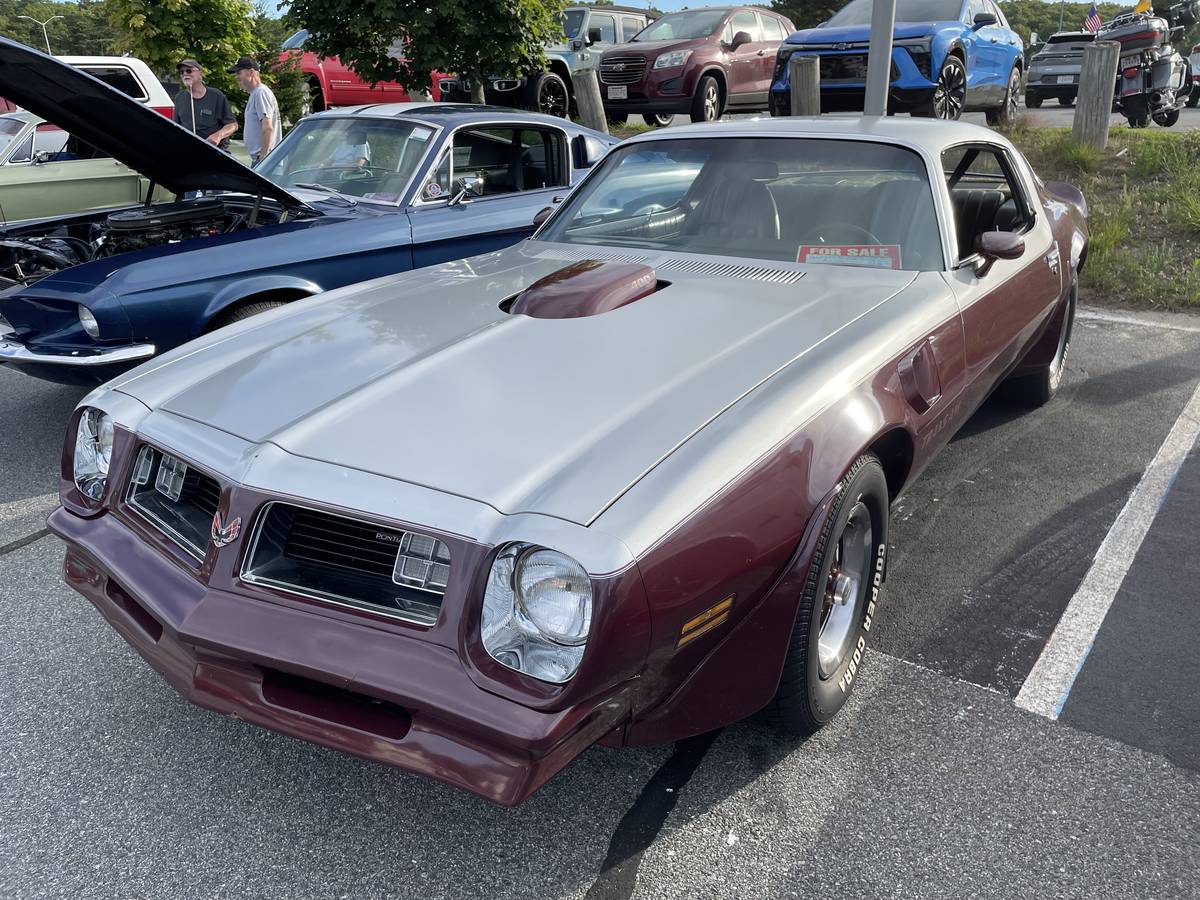 owner-refreshed-this-1976-pontiac-trans-am-after-only-8-years-decades-later-he-s-selling-it_7
