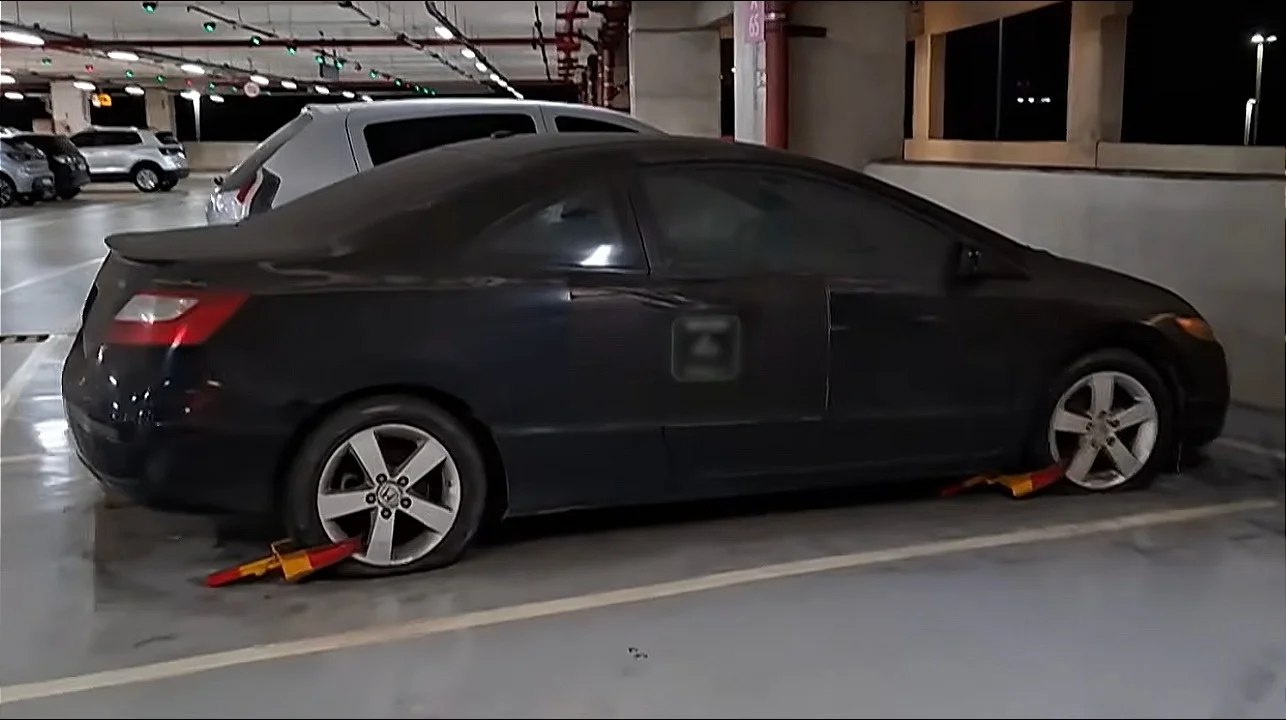 Authorities-in-Rio-de-Janeiro-Brazil-discovered-a-rare-Honda-Civic-abandoned-in-the-parking-garage-of-the-airports-Terminal-2