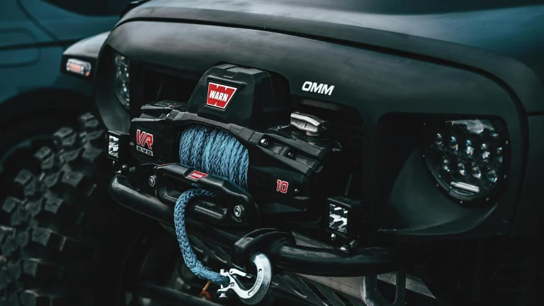 a front of jeep