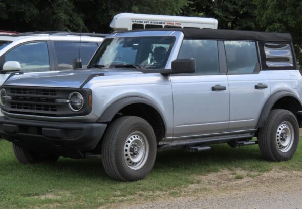 2023 Ford Bronco Base 4-door, the same generation SUV Matt Miller was driving when it crossed into a semi's lane in Jasper County, Missouri