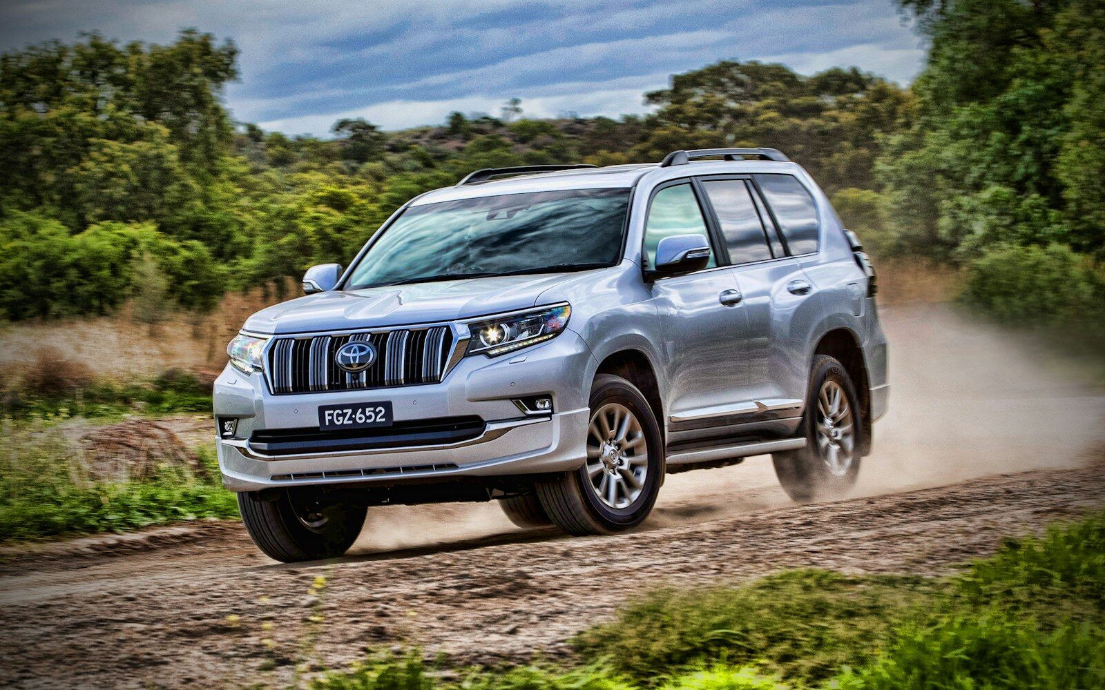Nissan Just Recalled 168,149 Full-Size SUVs Because a Sticker Has the Wrong Number on It
