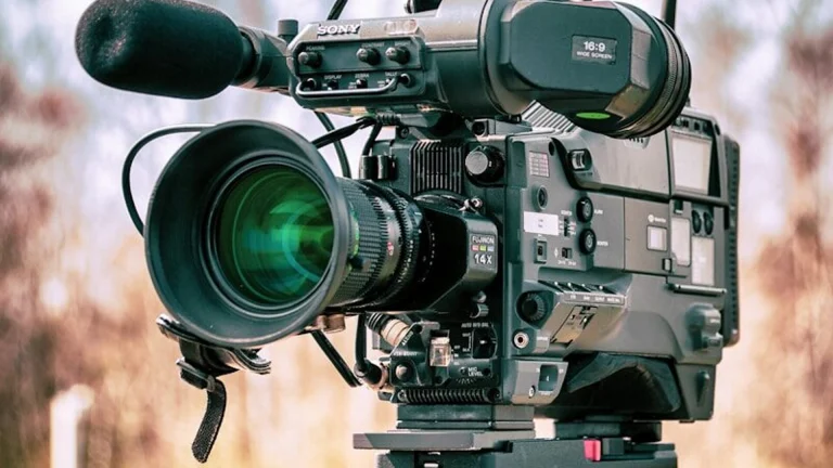 black and gray video camera
