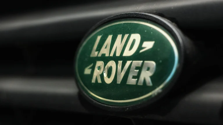 Land Rover emblem