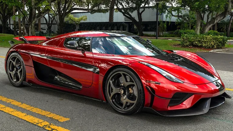2019-Koenigsegg-Regera-opener