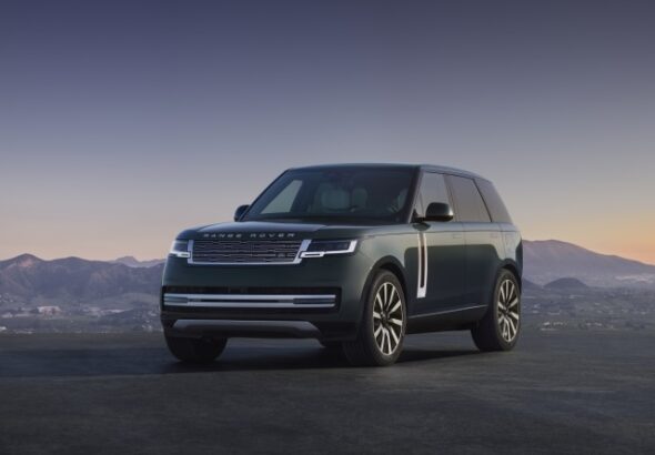 RANGE ROVER ELECTRIC FRONT 3-4 02_09_26_1