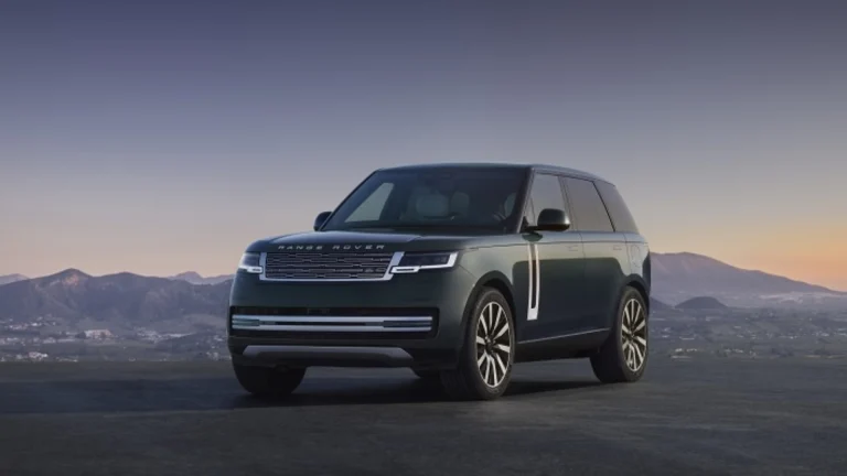 RANGE ROVER ELECTRIC FRONT 3-4 02_09_26_1