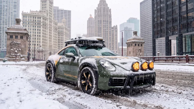 Tangent-Urban-Safari-911-Snow-02