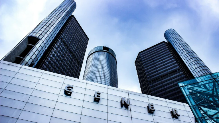 Gener curtain wall building during daytime