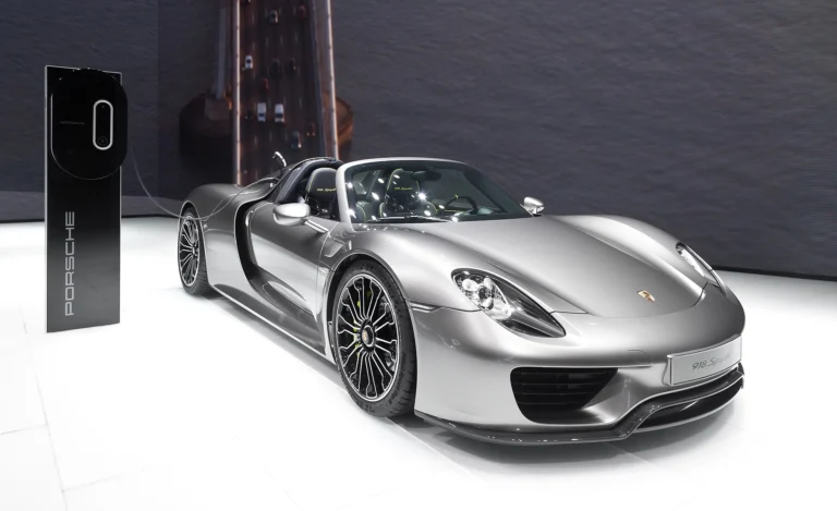 Silver Porsche 918 Spyder, the hybrid V8 flagship built at Weissach, on display at the 2013 IAA