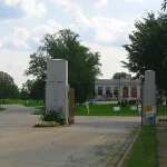 Resurrection Cemetery on Archer Avenue in Justice, Illinois