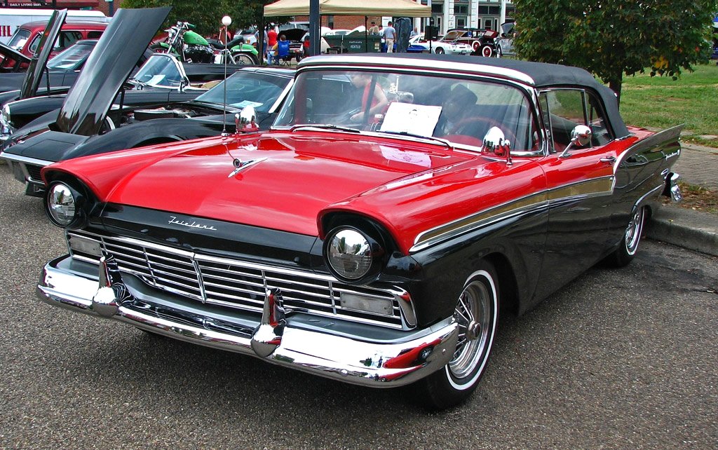 Two-tone 1957 Ford Fairlane 500 Sunliner convertible