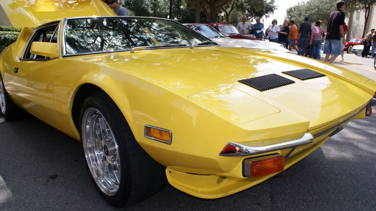A yellow early-1970s De Tomaso Pantera, the same model and color as Elvis Presley's car
