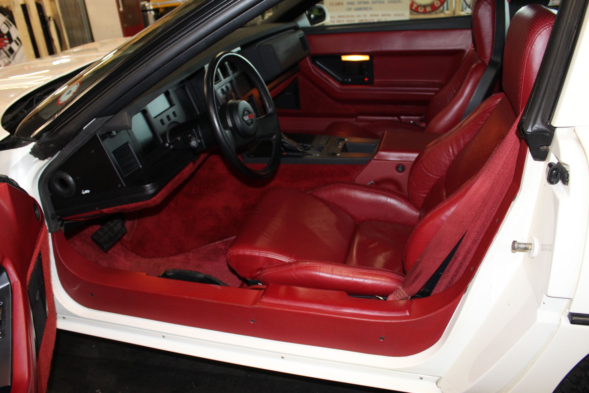 Red interior and dash of the 1984 Chevrolet Corvette