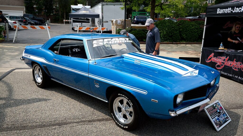 Blue 1969 Chevrolet Camaro in Yenko trim at the 2018 Woodward Dream Cruise