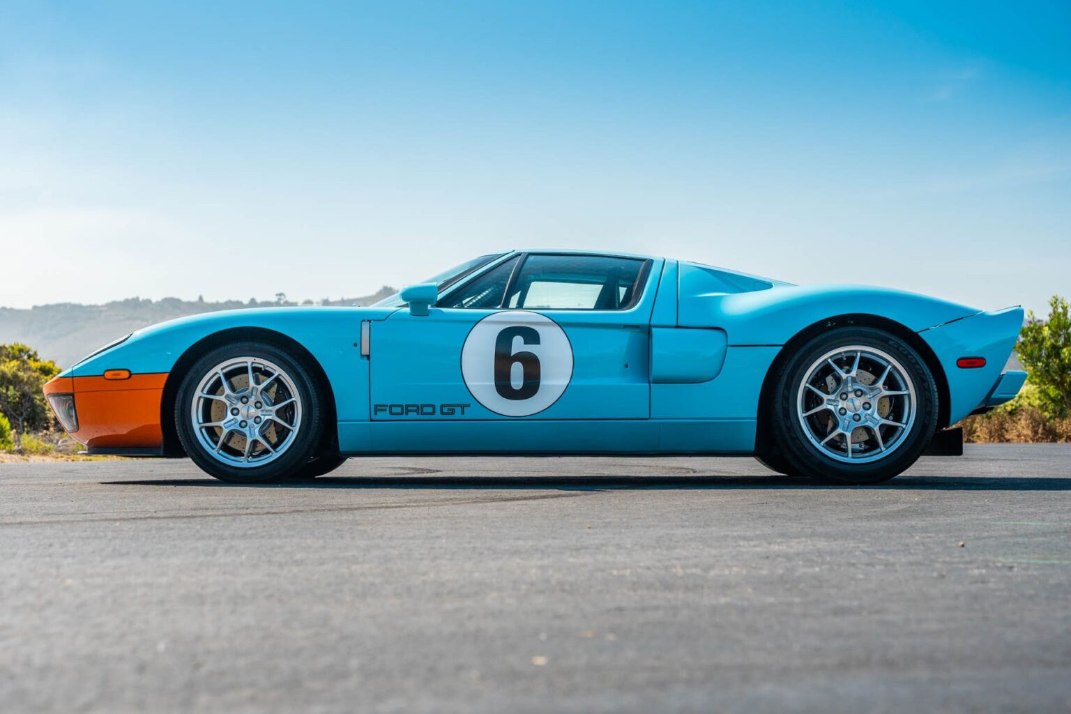 559-Mile 2006 Ford GT Heritage Edition on Bring a Trailer