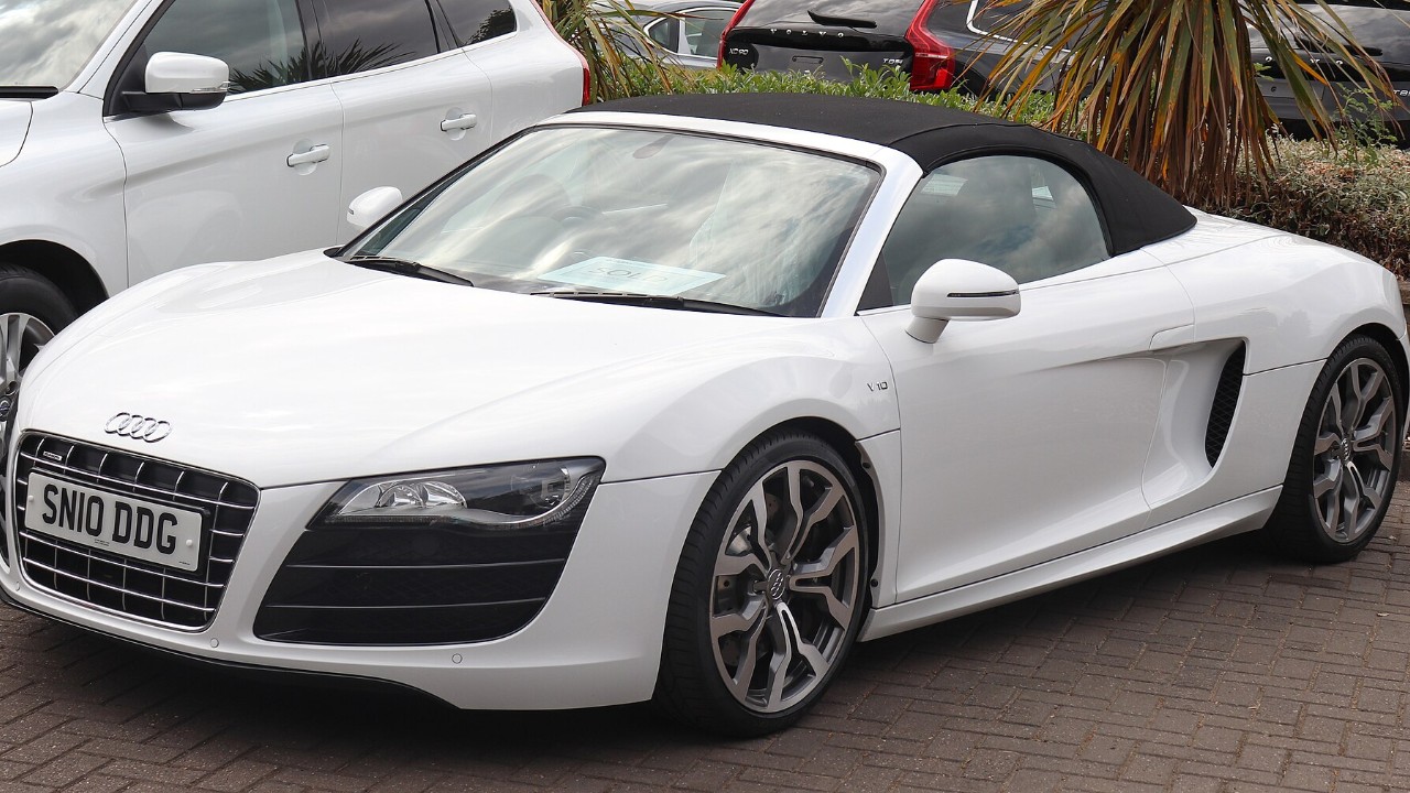 Audi R8 V10 Spyder convertible supercar