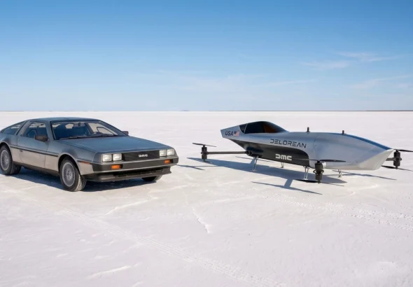 DeLorean DMC-12 beside a DeLorean-liveried Airspeeder aircraft
