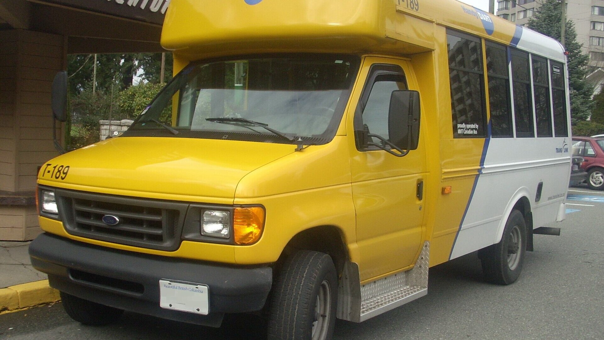 Ford E-Series cutaway chassis fitted with a shuttle bus body