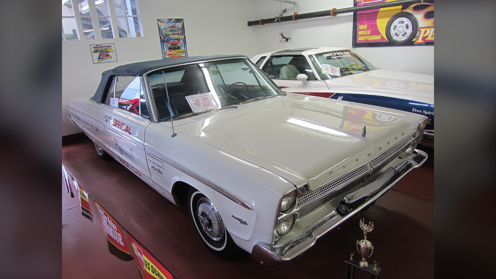 Plymouth Sport Fury, 1965 Indianapolis 500 pace car