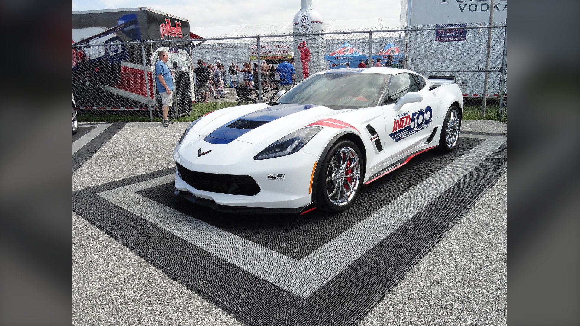 Chevrolet Corvette Grand Sport, 2017 Indianapolis 500 pace car