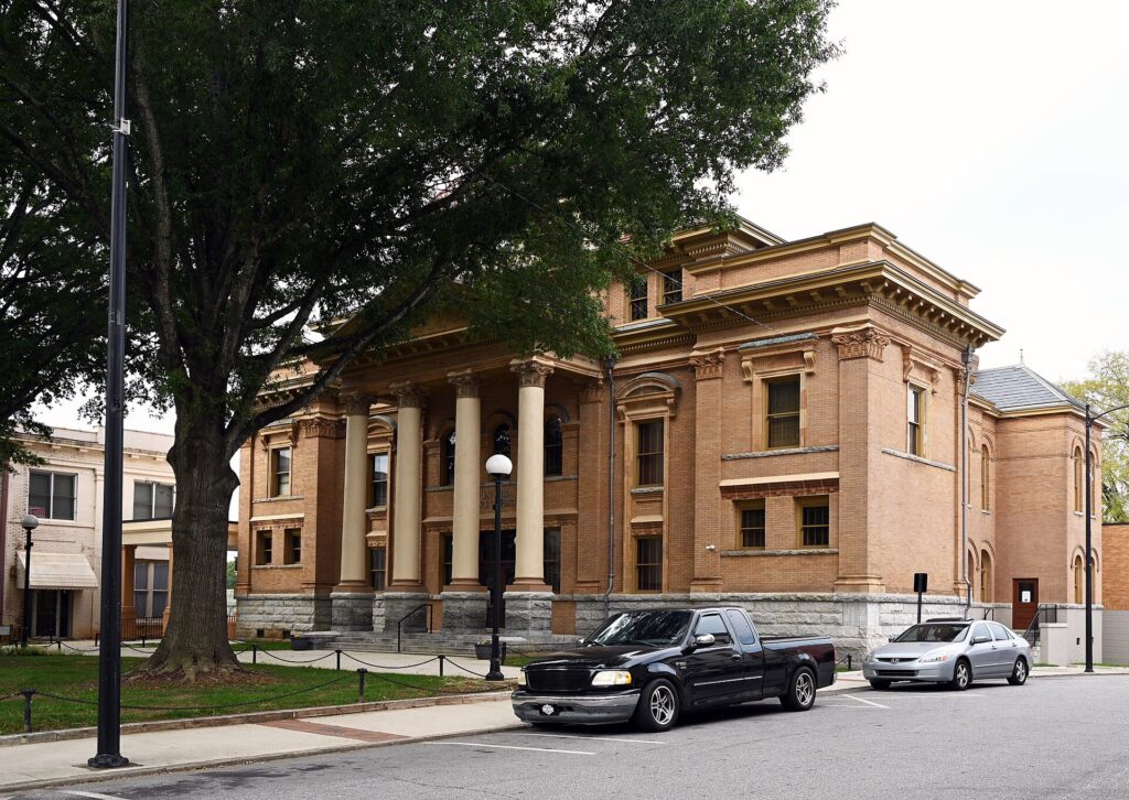 Iredell County Courthouse in Statesville, North Carolina